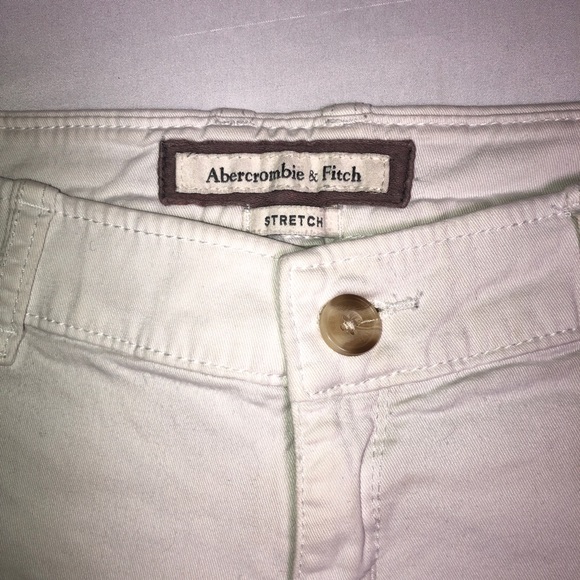 White short shorts - Picture 3 of 3